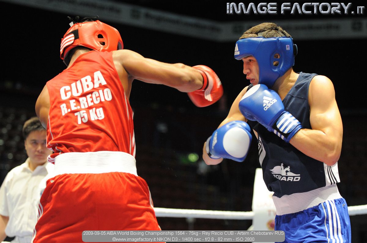 2009-09-05 AIBA World Boxing Championship 1564 - 75kg - Rey Recio CUB - Artem Chebotarev RUS